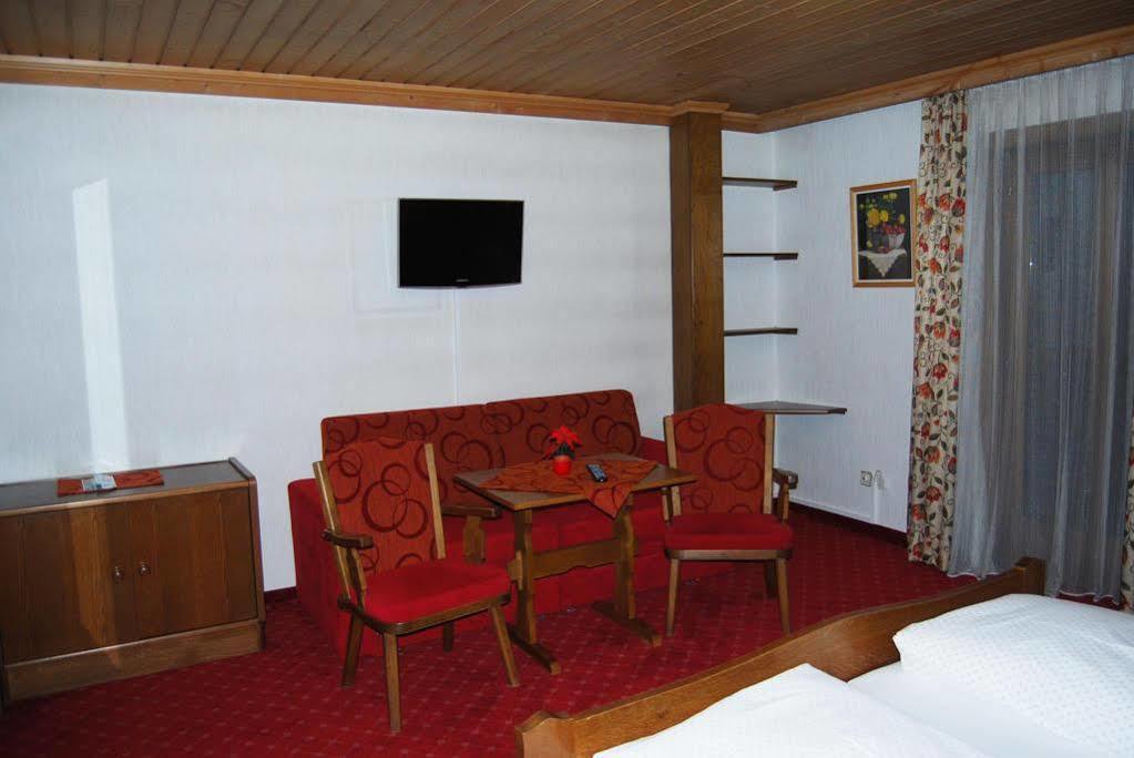 Hotel Rosner Алтенмаркт им Понгау Екстериор снимка